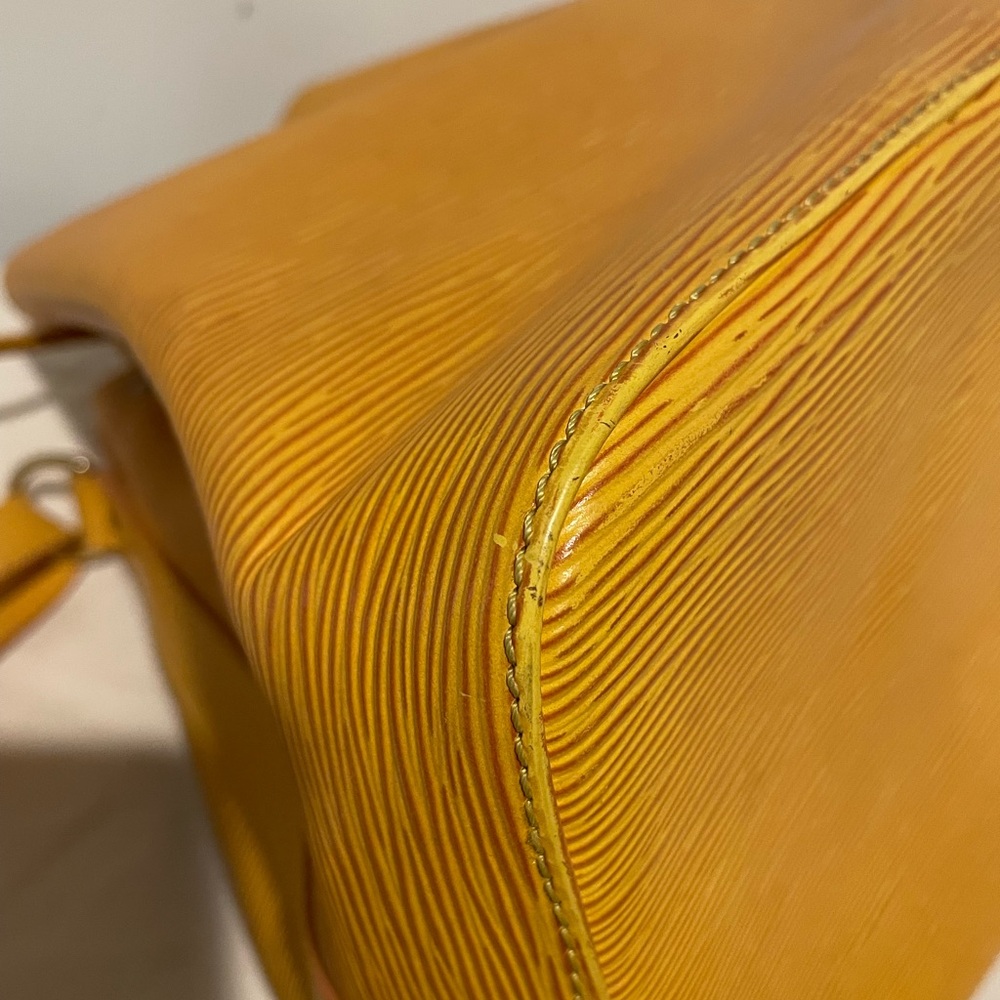 Louis Vuitton Noe Epi Yellow Crossbody and Shoulder Bucket Bag - Picture 15 of 16